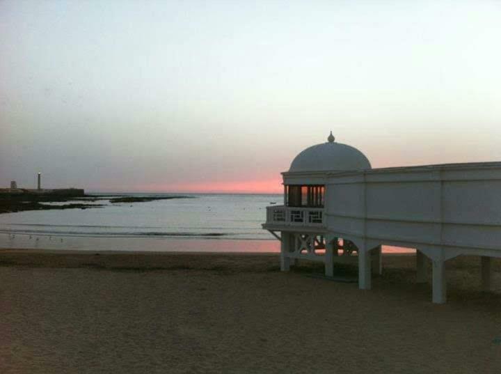 Los Patios De La Caleta Cádiz Exteriör bild